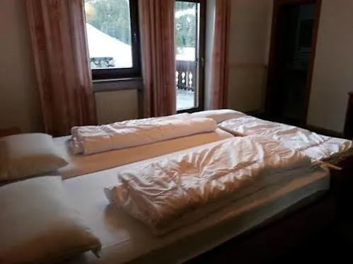 Garni Astor 아라바