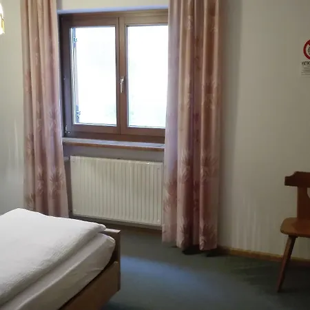 Garni Astor Hotel 2*