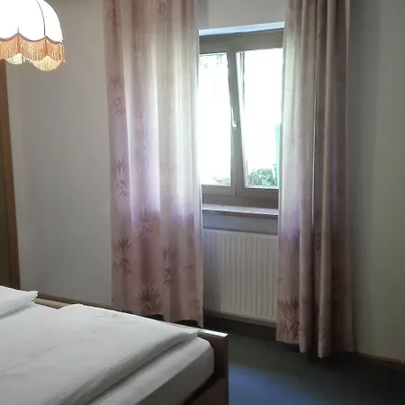 Hotel Garni Astor Arraba