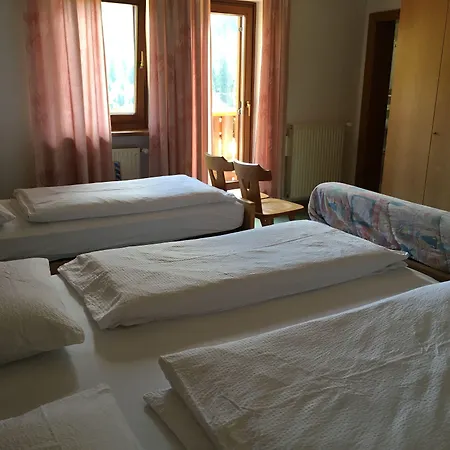 호텔 Garni Astor 아라바