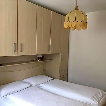 Garni Astor Hotel 2*