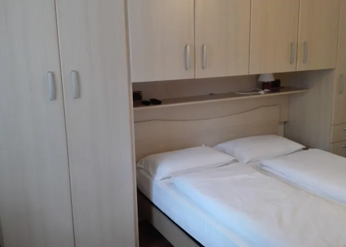 Hotel Garni Astor 2*